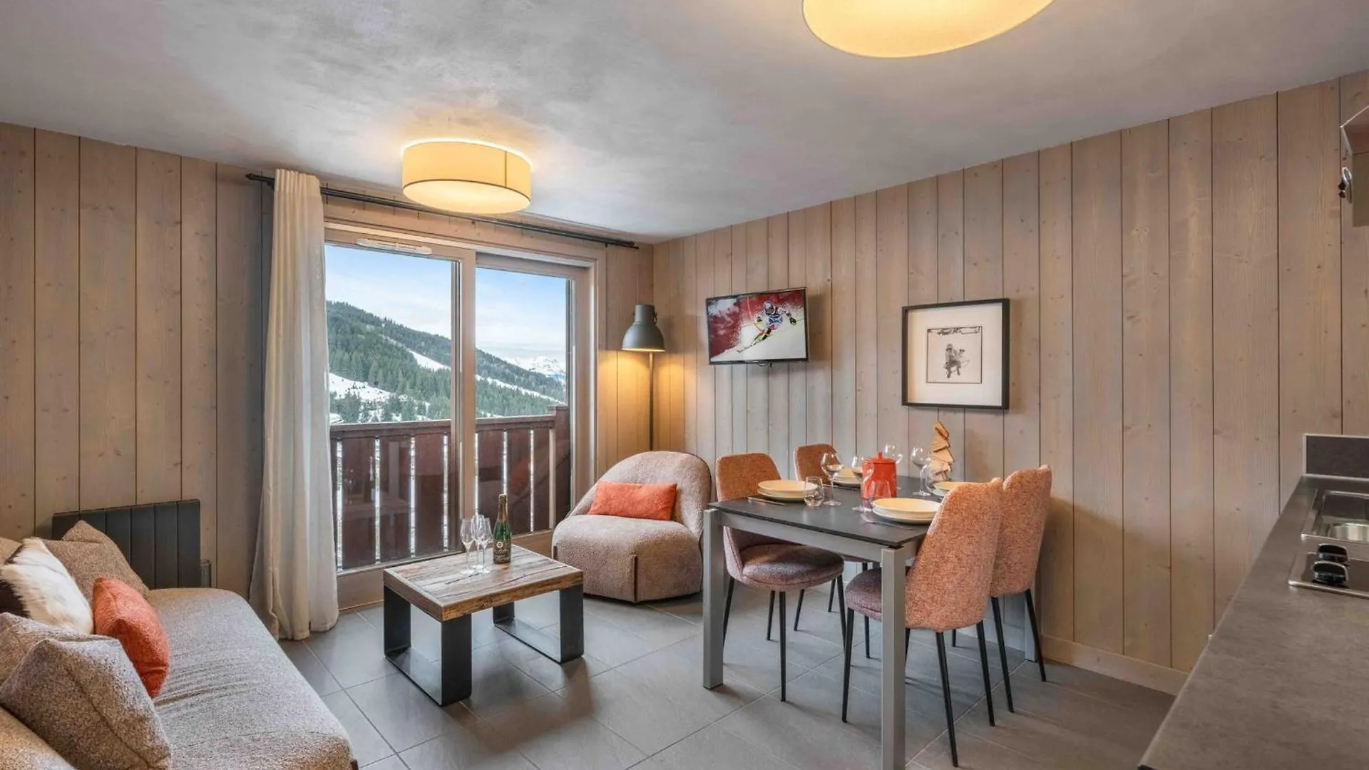 Appartement Raffine A Courchevel Moriond, 4 Etoiles, Pres Des Remontees Mecaniques - Fr-1-563-99