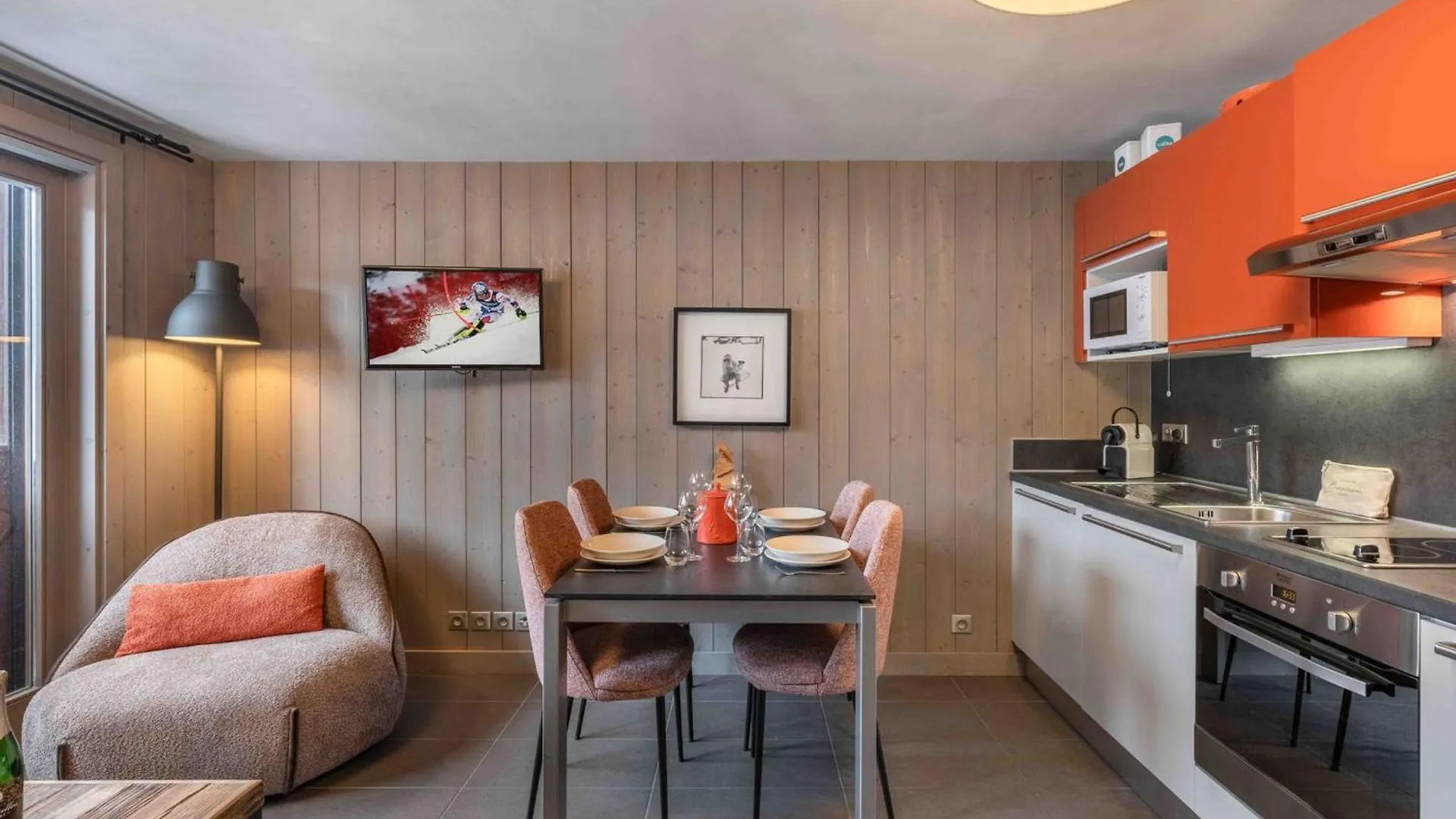 Apartment Appartement Raffine A Courchevel Moriond, 4 Etoiles, Pres Des Remontees Mecaniques - Fr-1-563-99 France